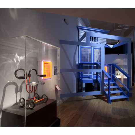 2011 exhibition postmodernism vam install 2
