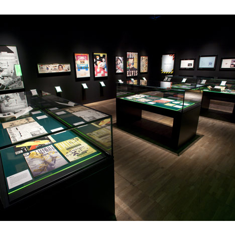 2011 exhibition postmodernism vam install 4