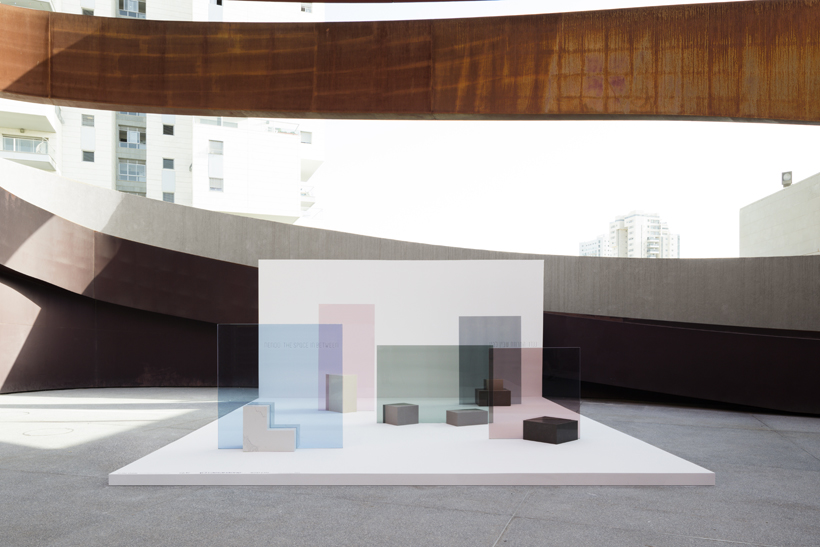 2016 exhibition nendo space in between holon 3