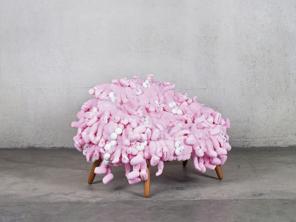 Campana_KAWS_Chair Pink_2000x1500