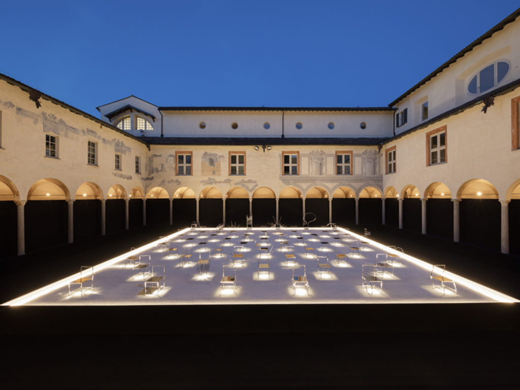 2016 exhibition nendo manga milan install 5