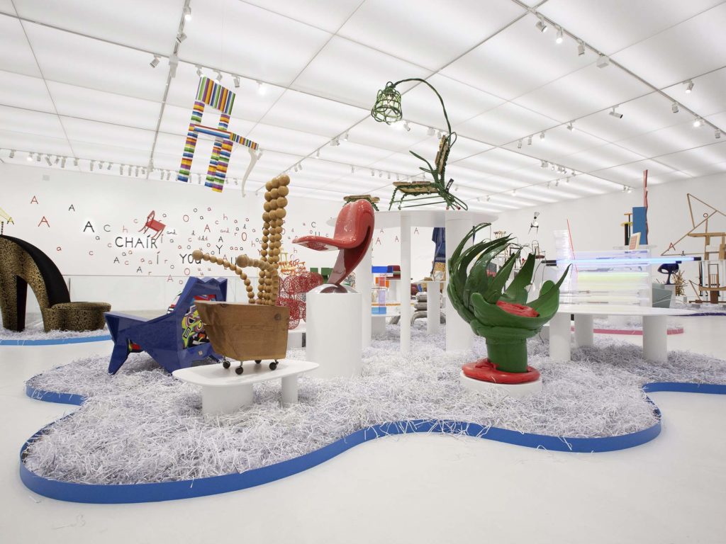 2022 exhibition mudac a chair and you installation 02