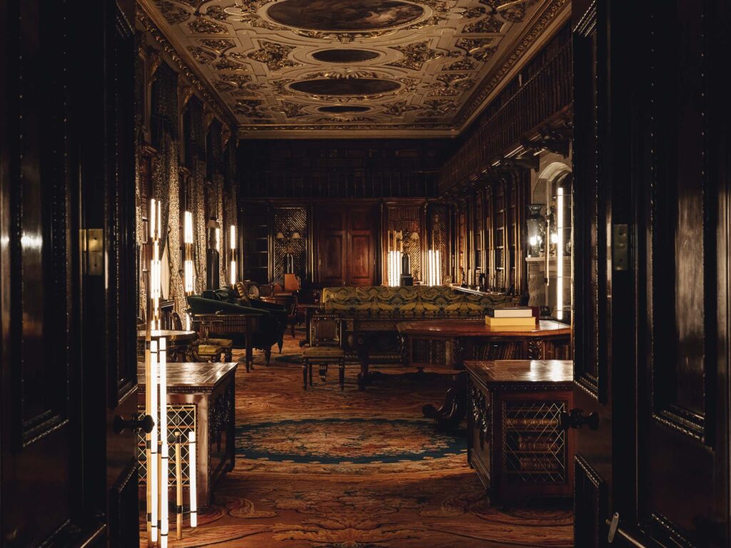 2023 exhibition chatsworth install anastassiades 01