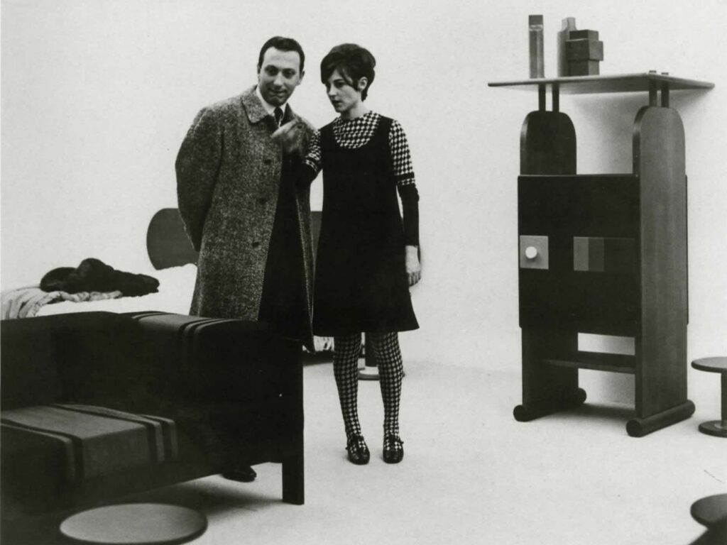 Sottsass_Thome_pg_173_Centro_Fly_Casa_1966